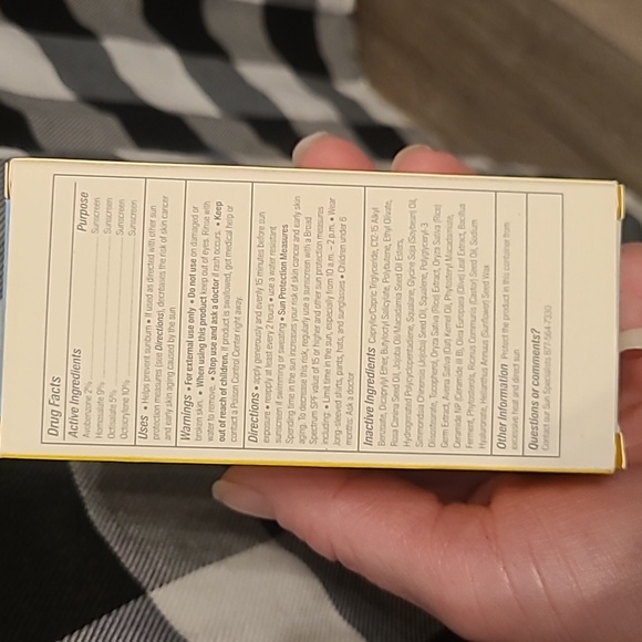 Supergoop daily dose hydra ceramide boost spf 40 sunscreen oil - Picture 3 of 6